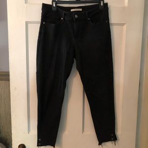 Black Levi’s 711 Skinny Crop Jeans Size 29
